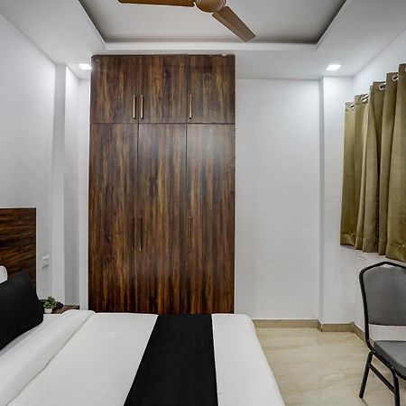 Townhouse Cloud Bay Hotel Gurgaon Exterior photo